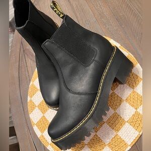 New platform Dr. Martens boots